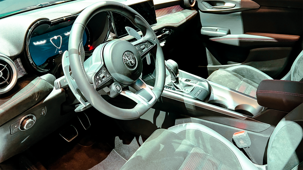 2024 Alfa Romeo Tonale interior