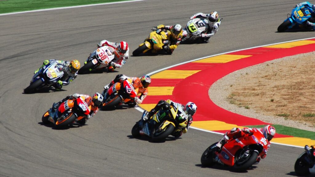 Carrera MotoGP 2010
