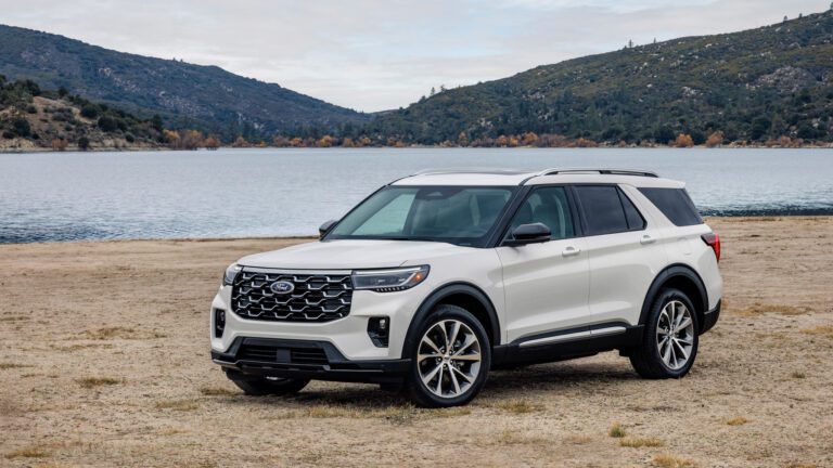 2025 Ford Explorer